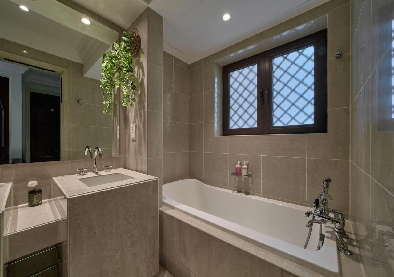 Burj Khalifa Partial View Peak Living Luxury 2Br Souk Al-Bahar Beside Dubai Mall-Golden Homes Exterior foto